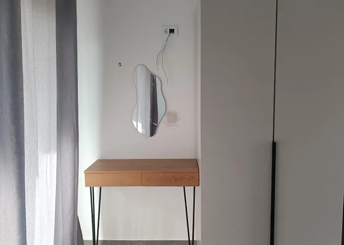 Emerald شاراكي